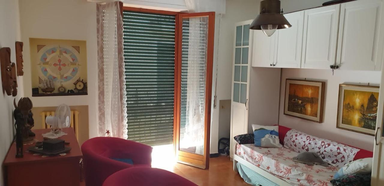 Piccolo Attico Sul Mare Apartment Moneglia Bagian luar foto